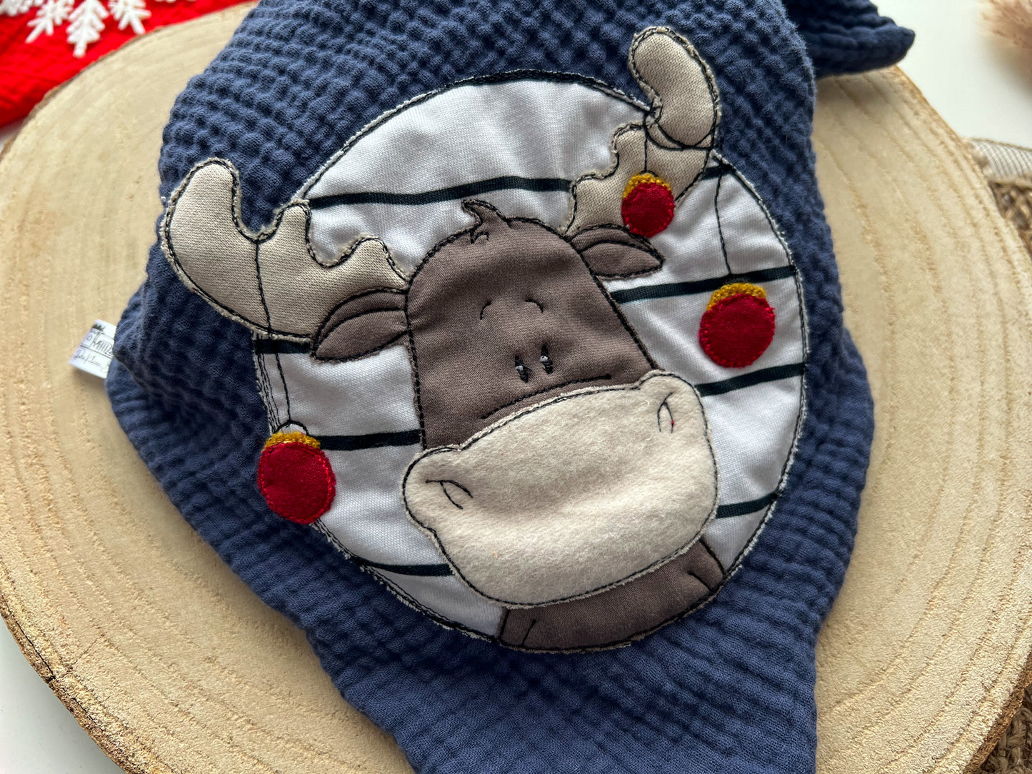 Halstuch mit Stickmotiv