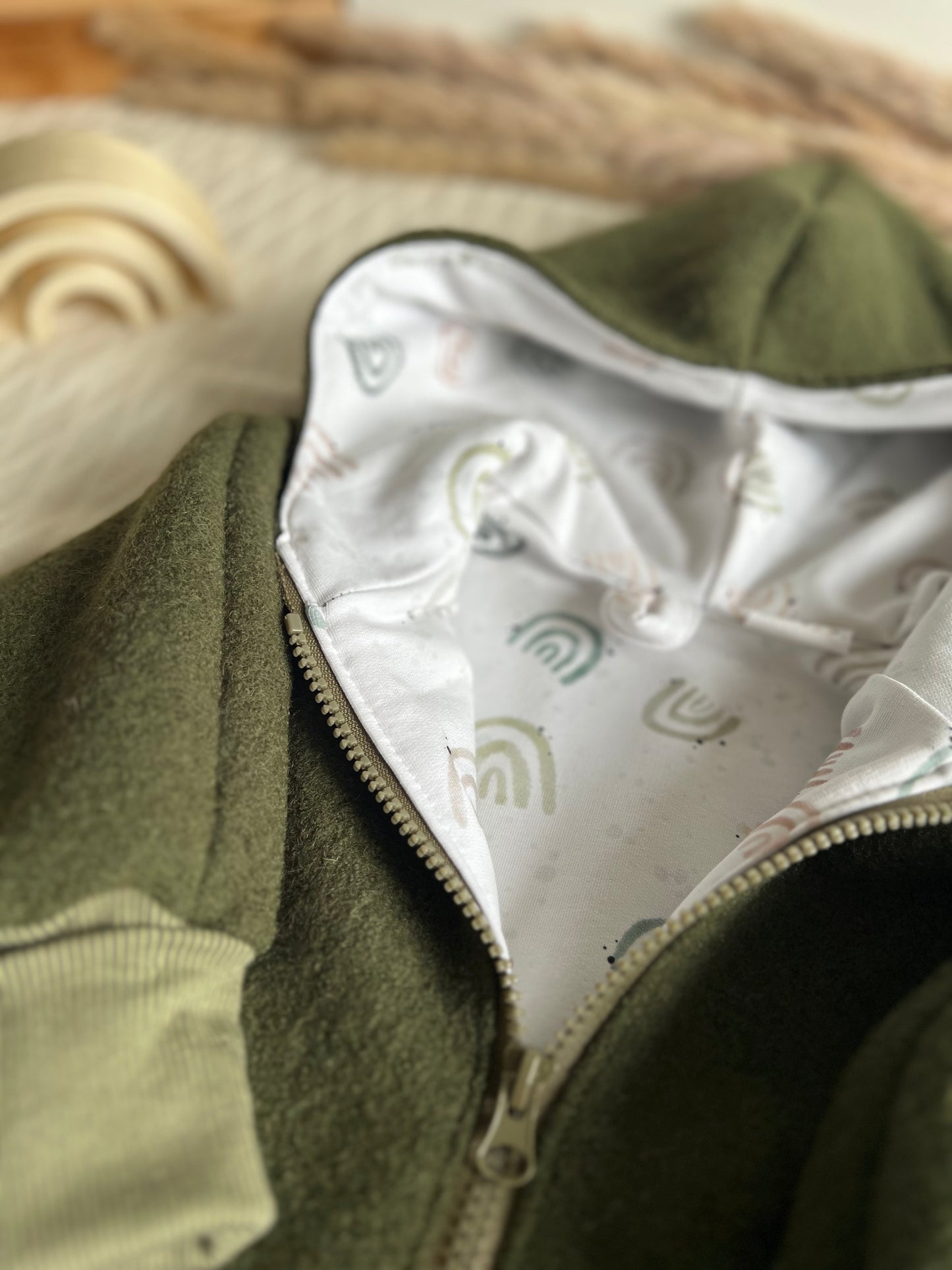 Walkjacke Größe 86 Oliv Einzelstück mit kleinem Fehler